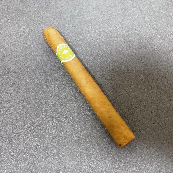 La Invicta Petit Corona Cigar (Honduran)