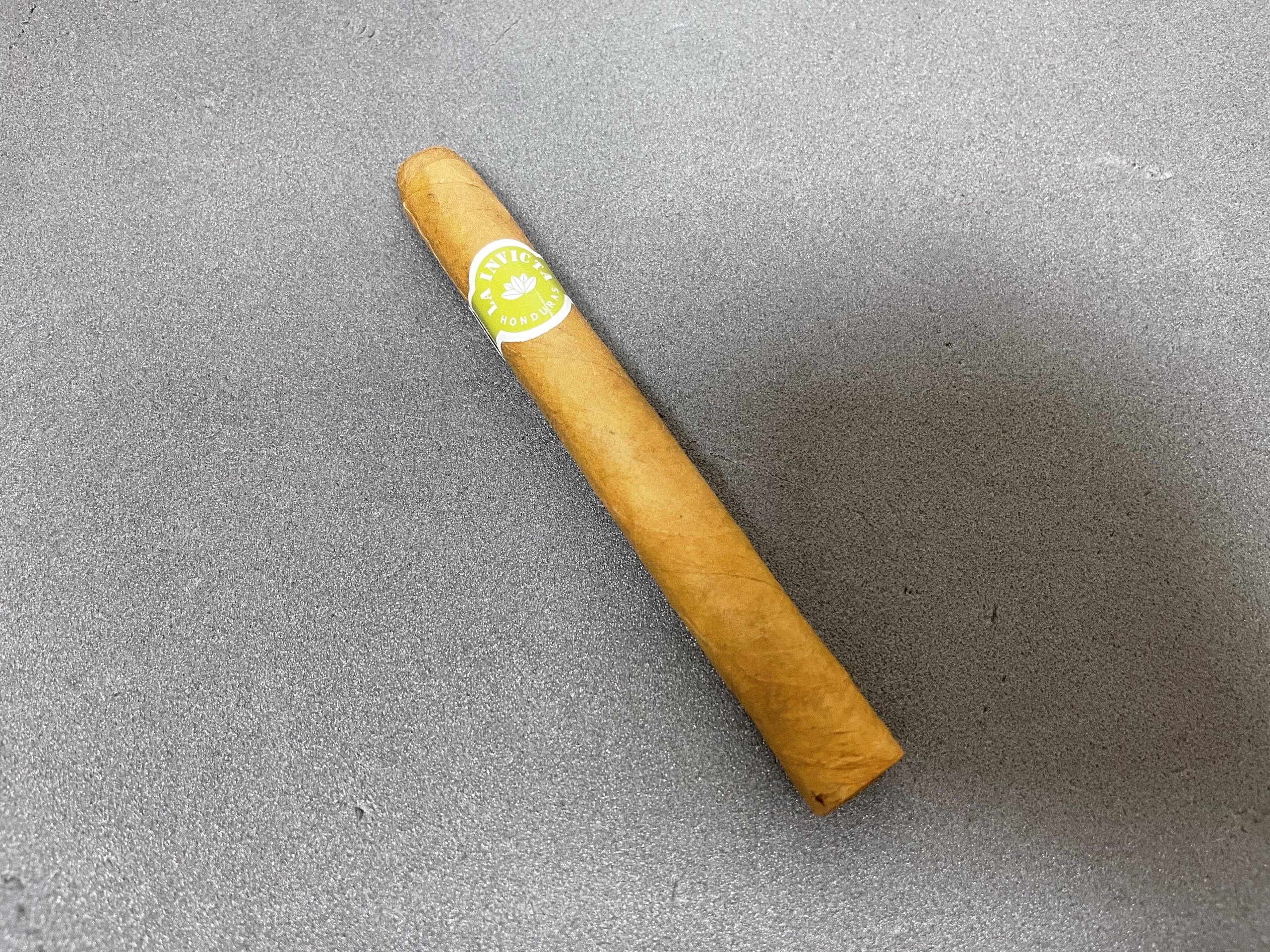 La Invicta Petit Corona Cigar (Honduran)