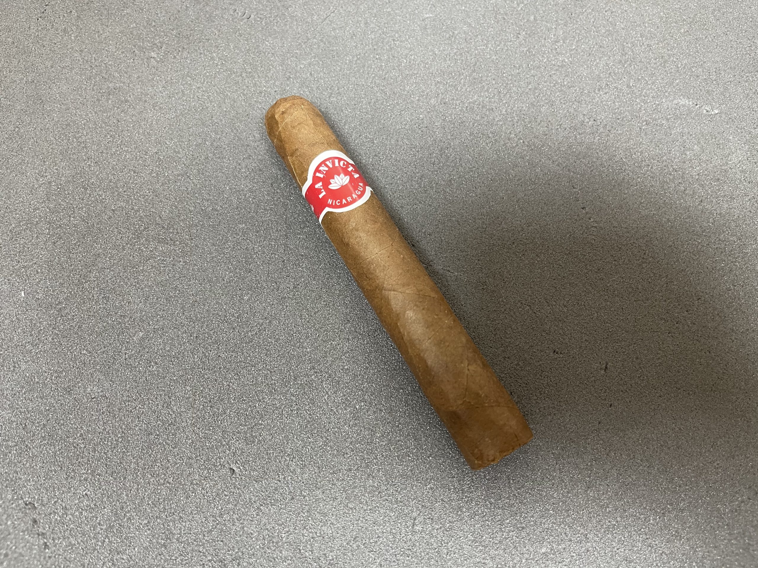 La Invicta Robusto Cigar (Nicaraguan)