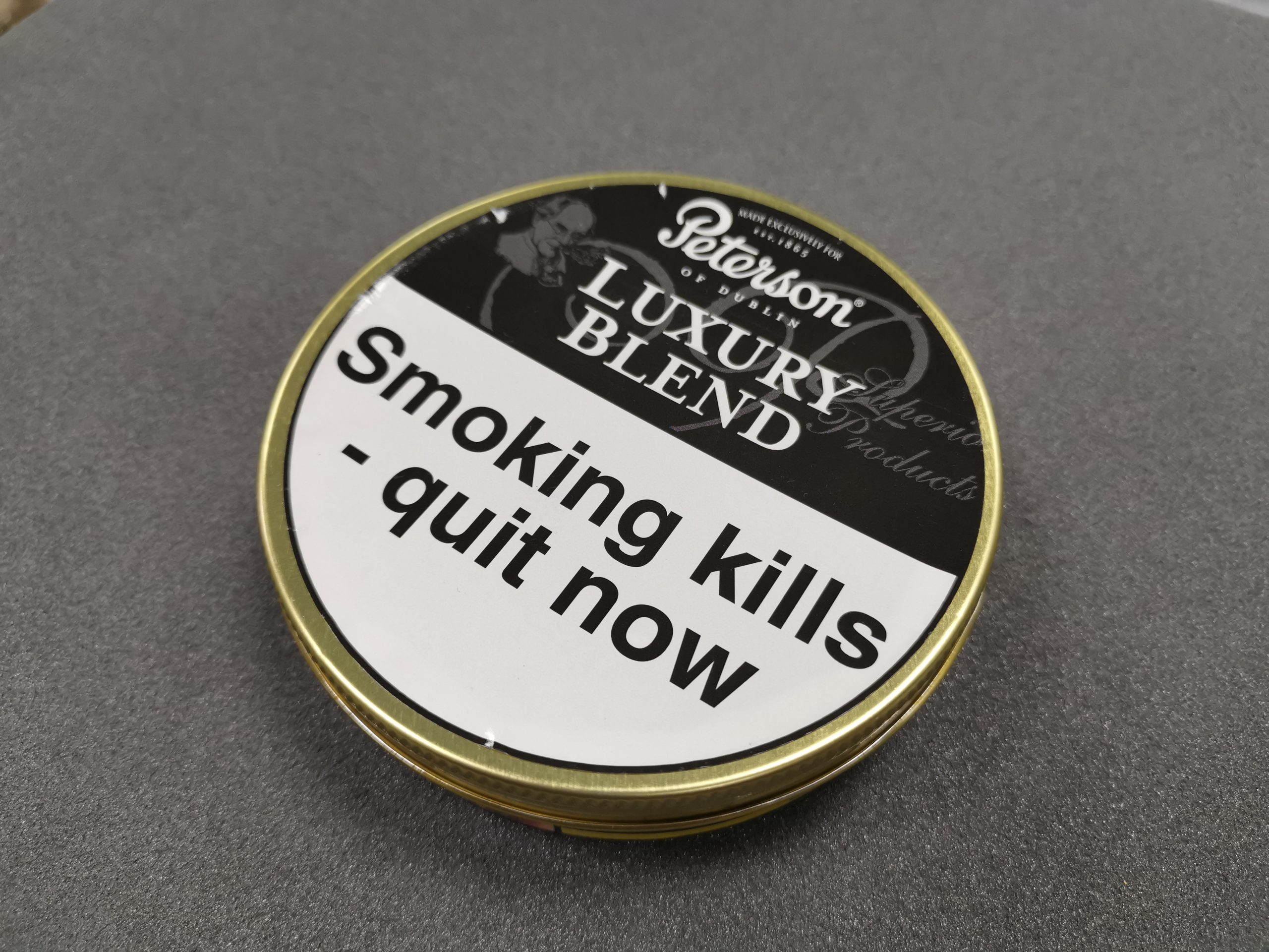 Peterson Luxury Blend Pipe Tobacco