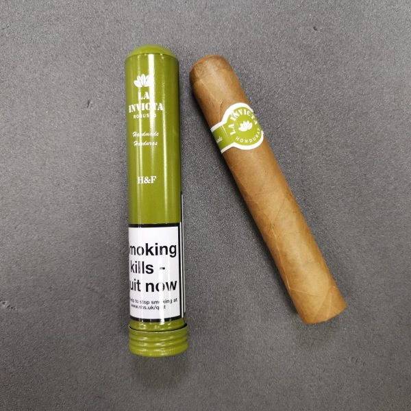 La Invicta Robusto Cigar (Honduran)